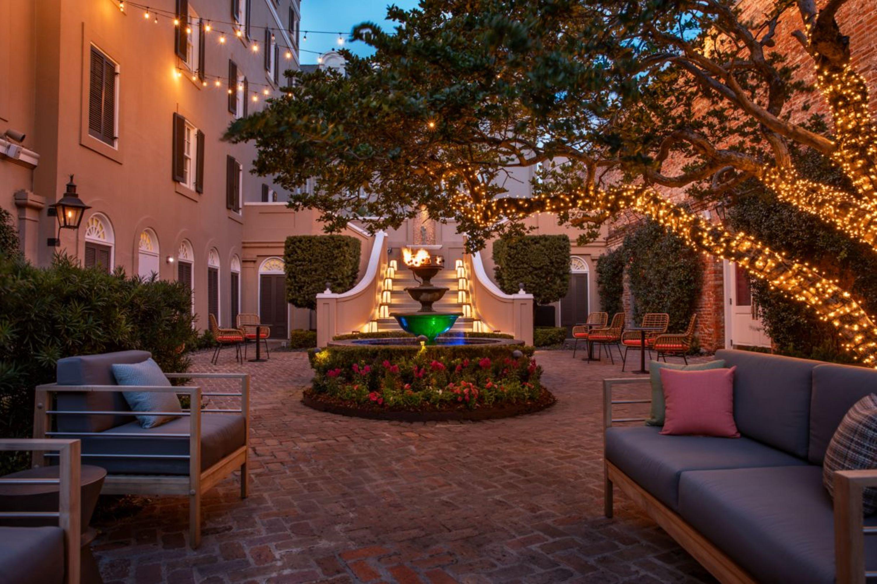 Hotel De La Poste - French Quarter, A Renaissance Hotel New Orleans Exterior photo