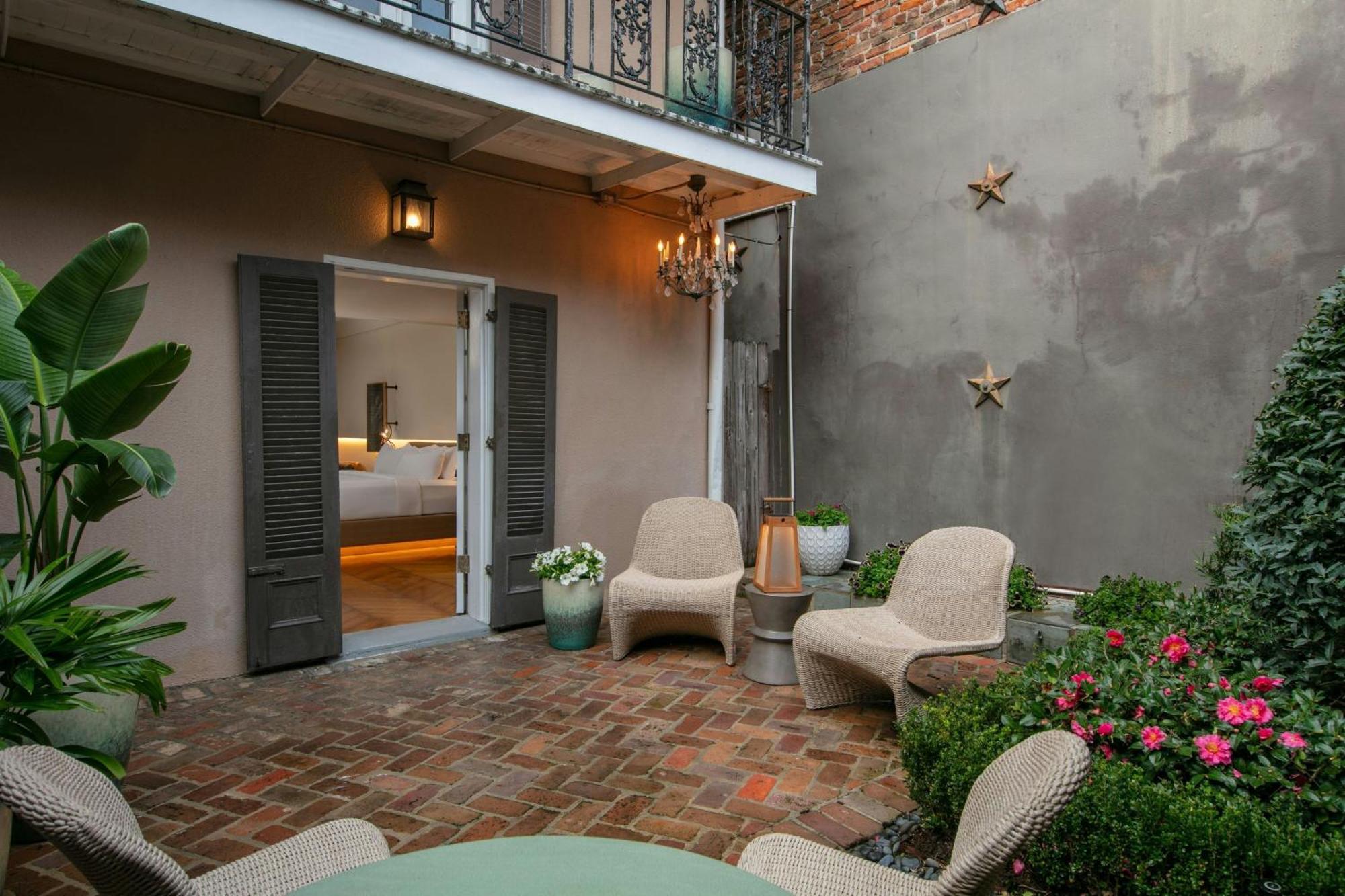 Hotel De La Poste - French Quarter, A Renaissance Hotel New Orleans Exterior photo
